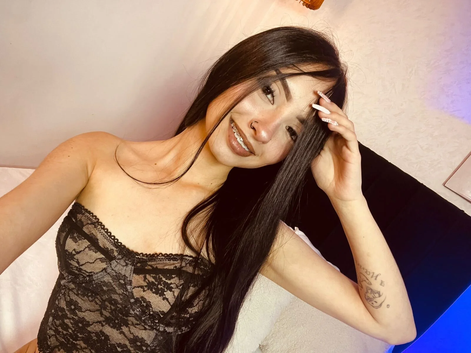 XXX Porn Photo of Nude antonellariva_ 18