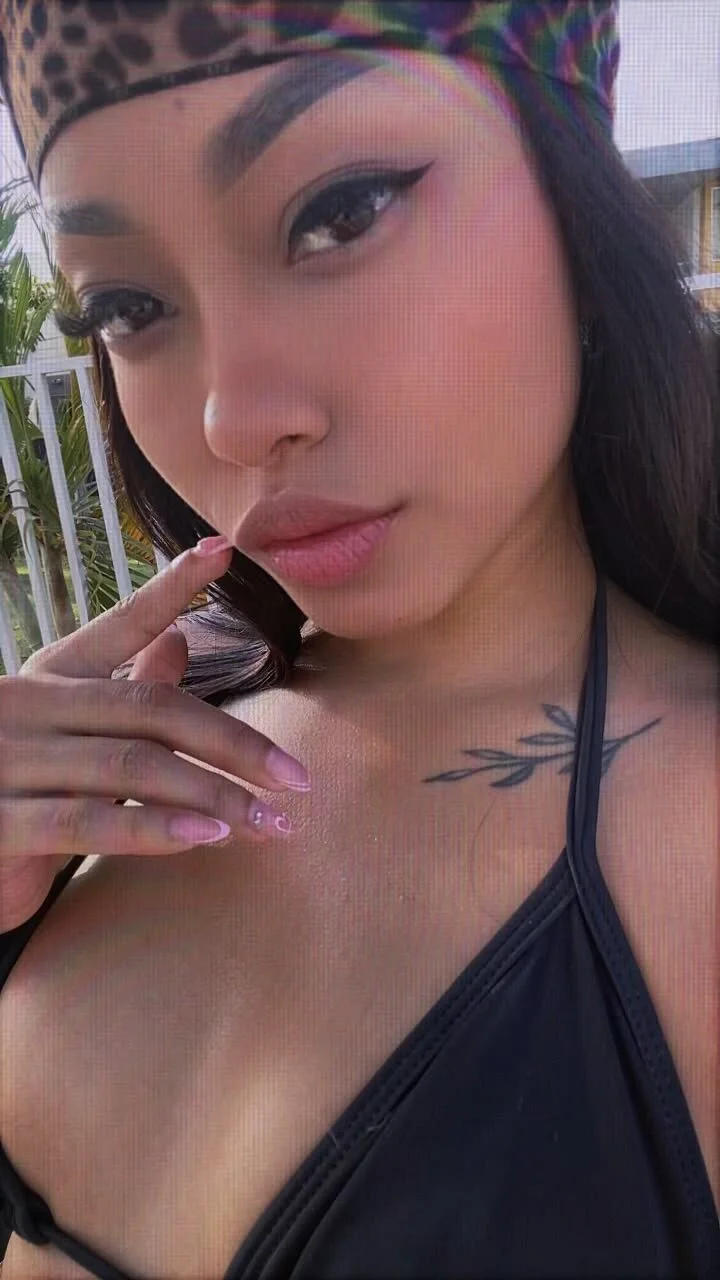 XXX Porn Photo of Nude ItsBellaPorch 6