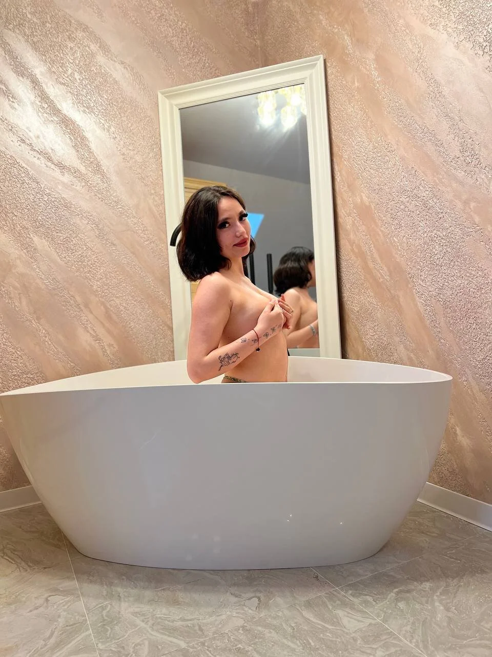XXX Porn Photo of Nude LisaRaee 45