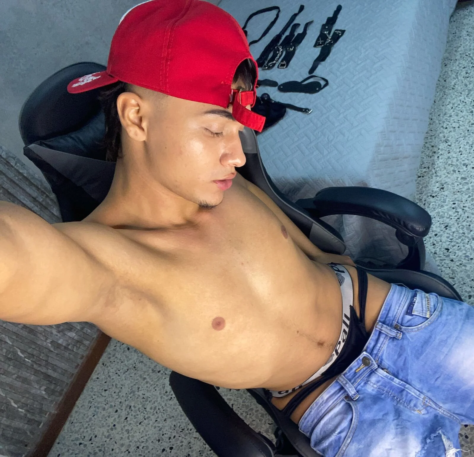XXX Porn Photo of Nude hot_boy_04 10