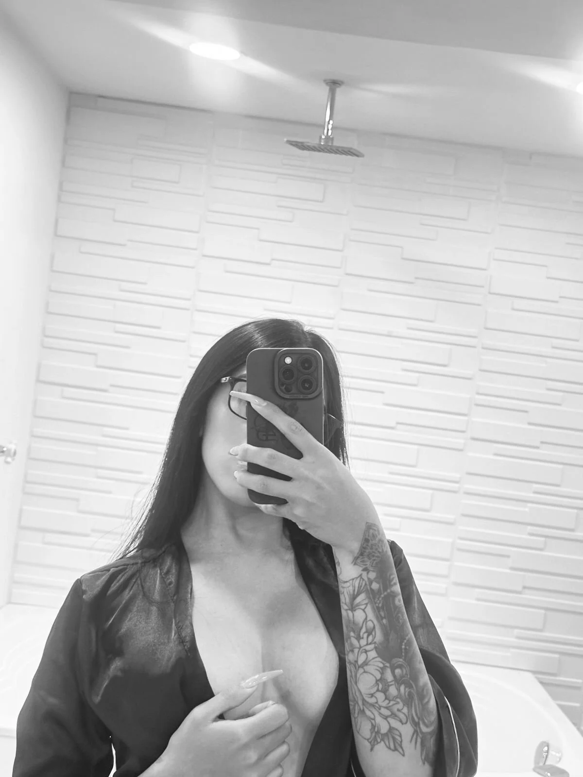 XXX Porn Photo of Nude AriRobert_ 94