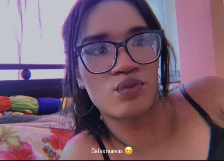 XXX Porn Photo of Nude bri_horny 2