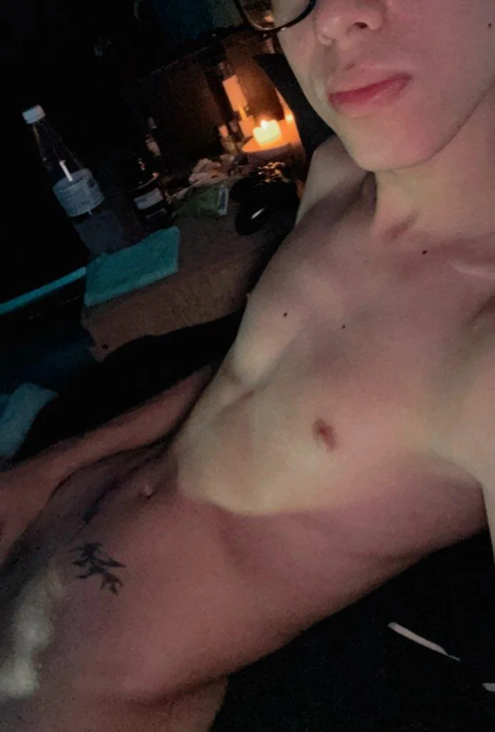 XXX Porn Photo of Nude gabriel_x18 16