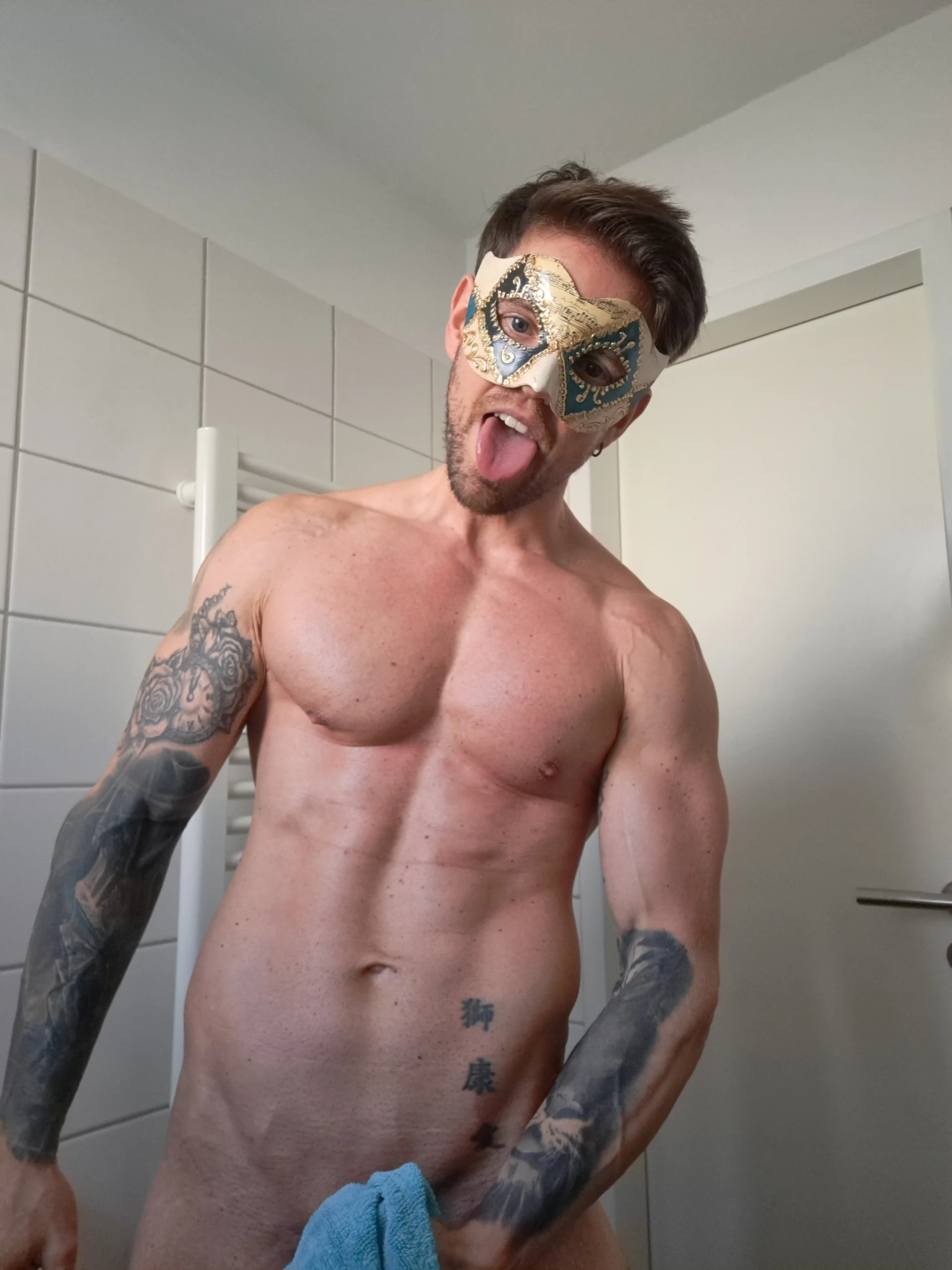XXX Porn Photo of Nude Mystery_Mark 5