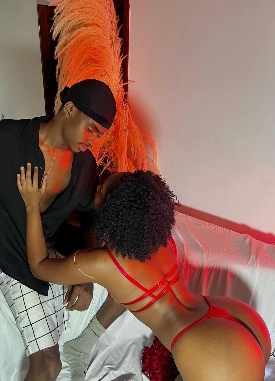 XXX Porn Photo of Nude LoveBirds__1 4