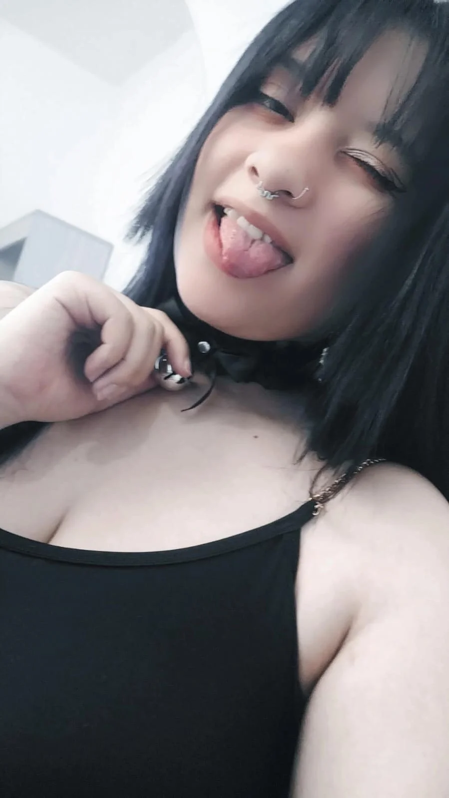XXX Porn Photo of Nude Miniie_N 6
