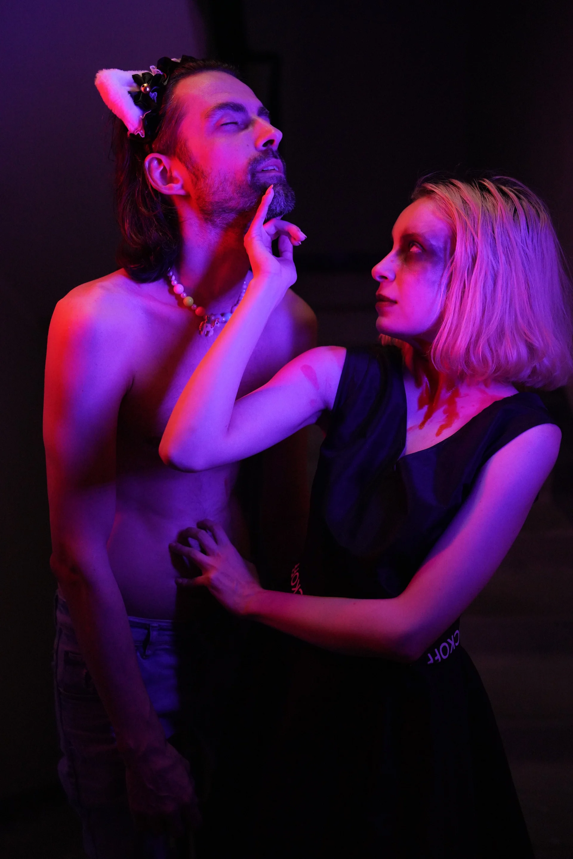XXX Porn Photo of Nude VerhinizCouple 2
