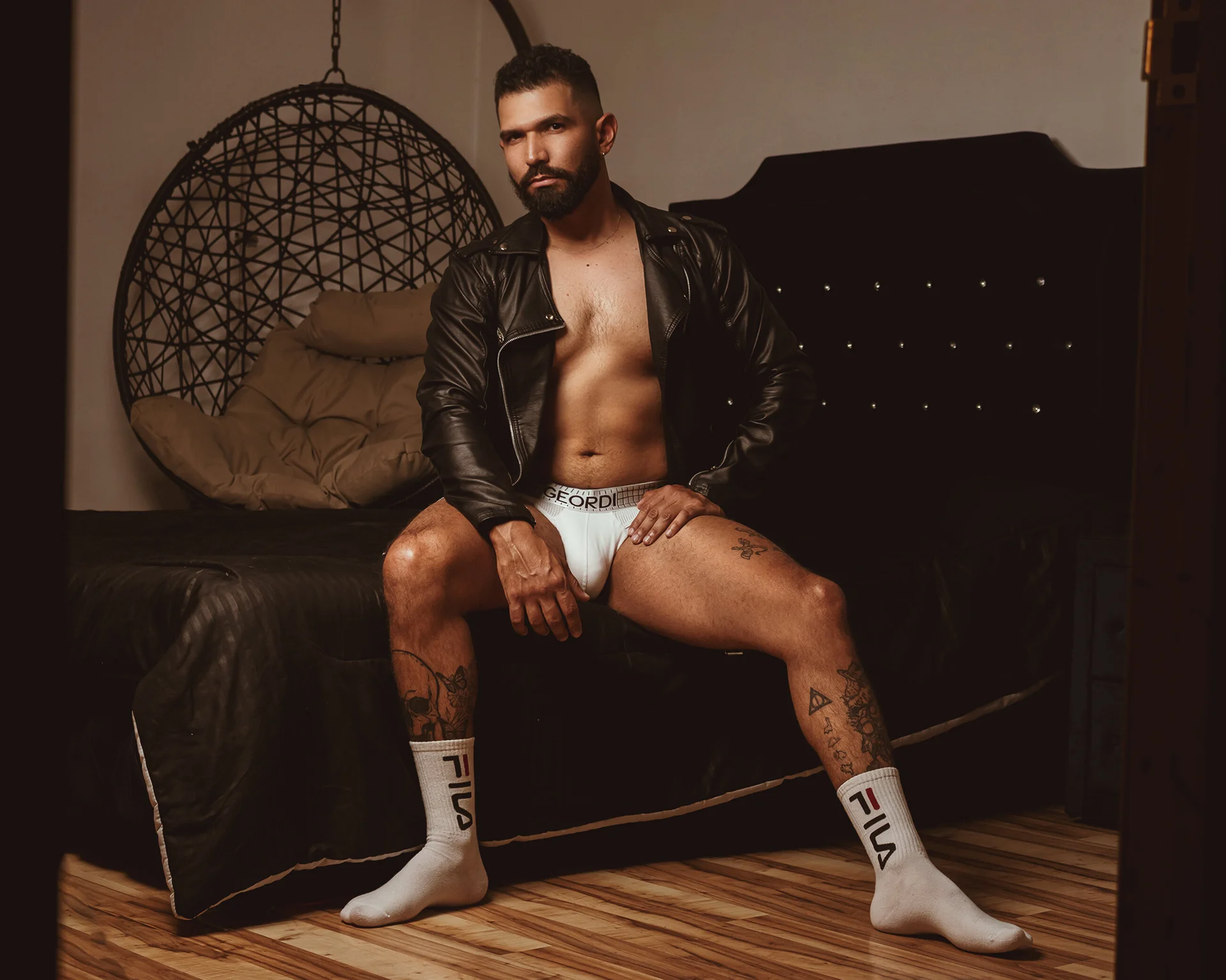 XXX Porn Photo of Nude wilder__grey 7