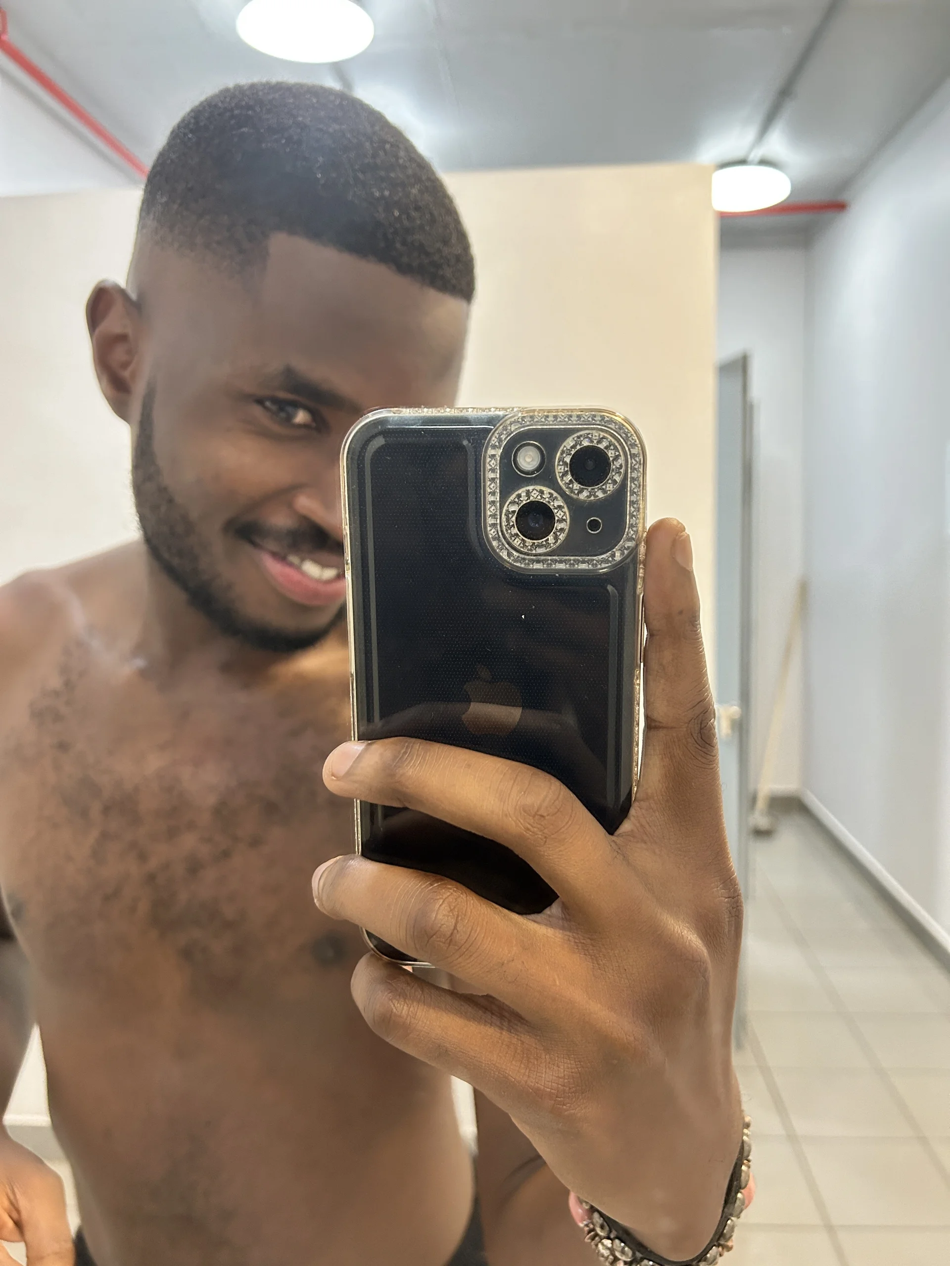 XXX Porn Photo of Nude DangerousSafari 5