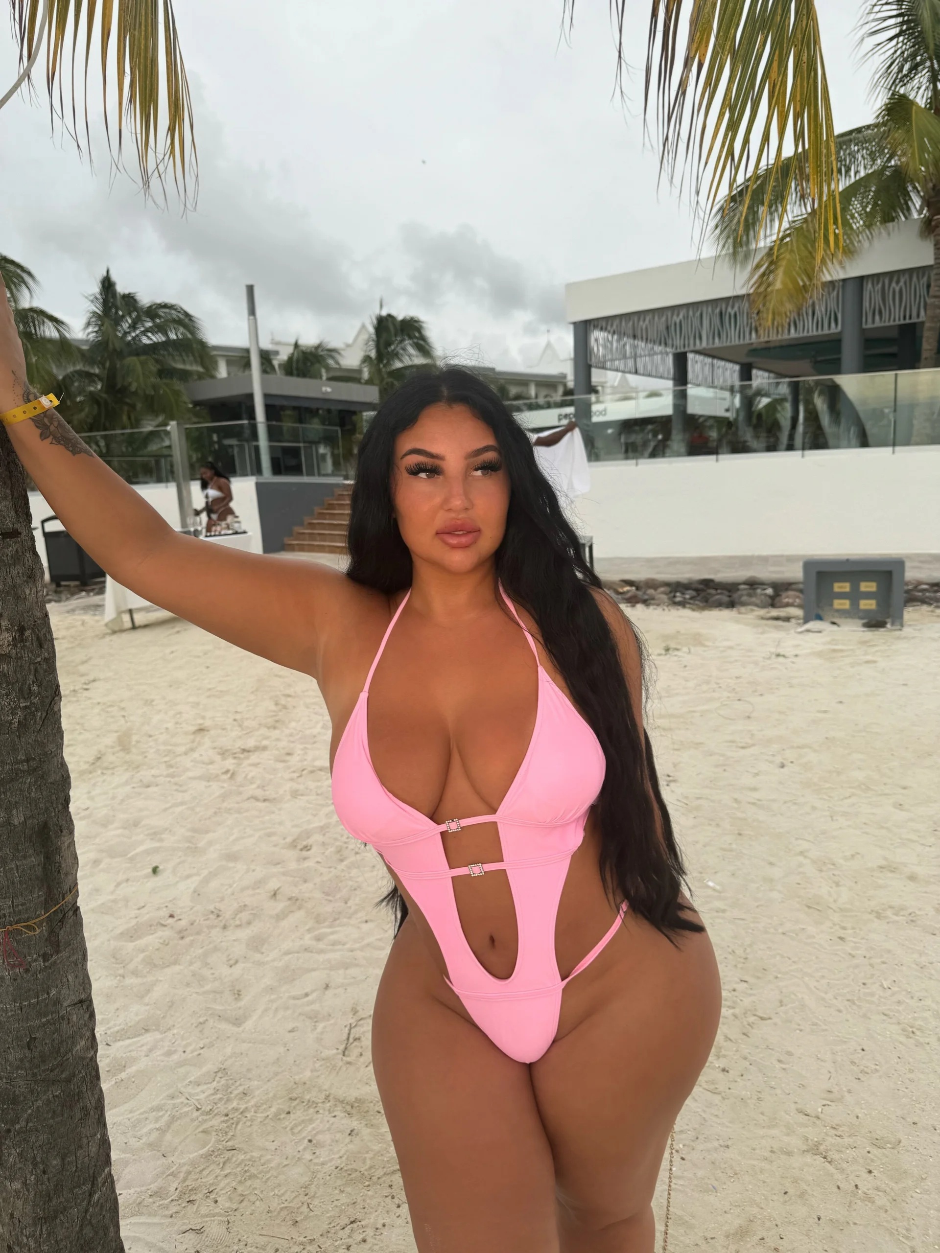 XXX Porn Photo of Nude BritishJuicyAva 25