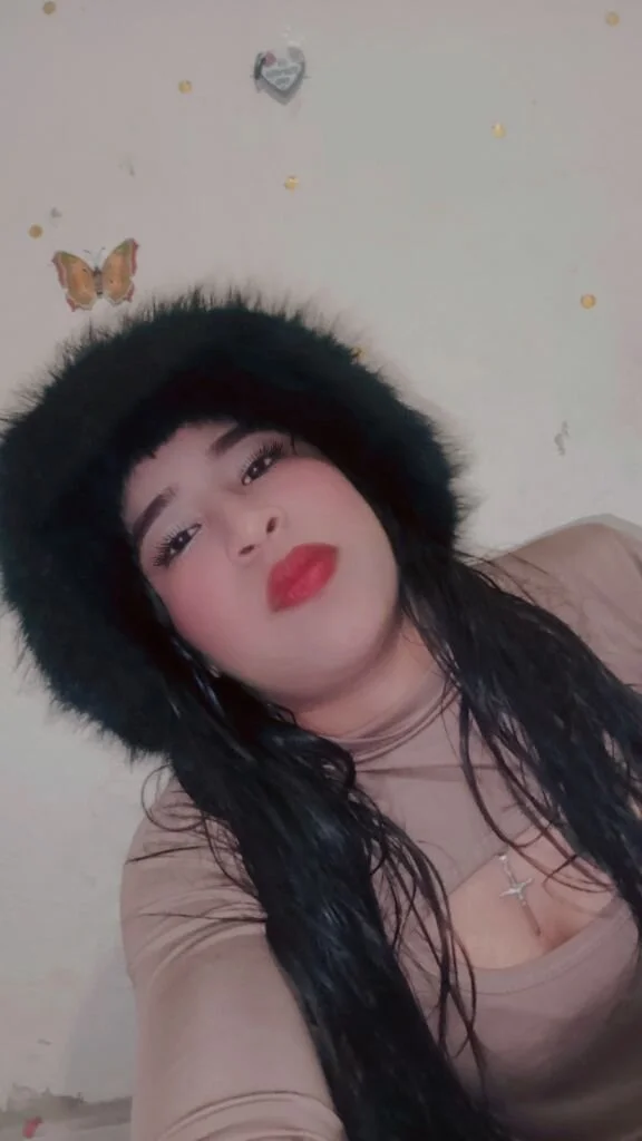 XXX Porn Photo of Nude evelynnice19 20