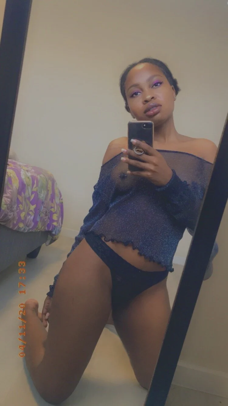XXX Porn Photo of Nude TwerkingTemptress 3