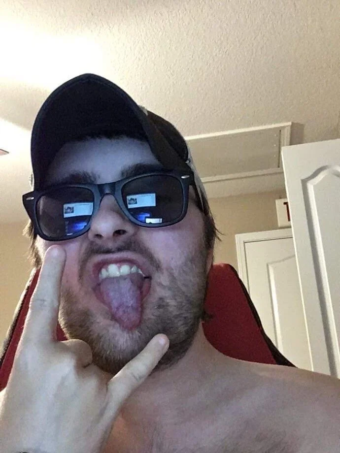 XXX Porn Photo of Nude Hayes_theredneck2000 1
