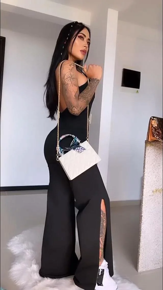 XXX Porn Photo of Nude Charlot_Vega_ 9