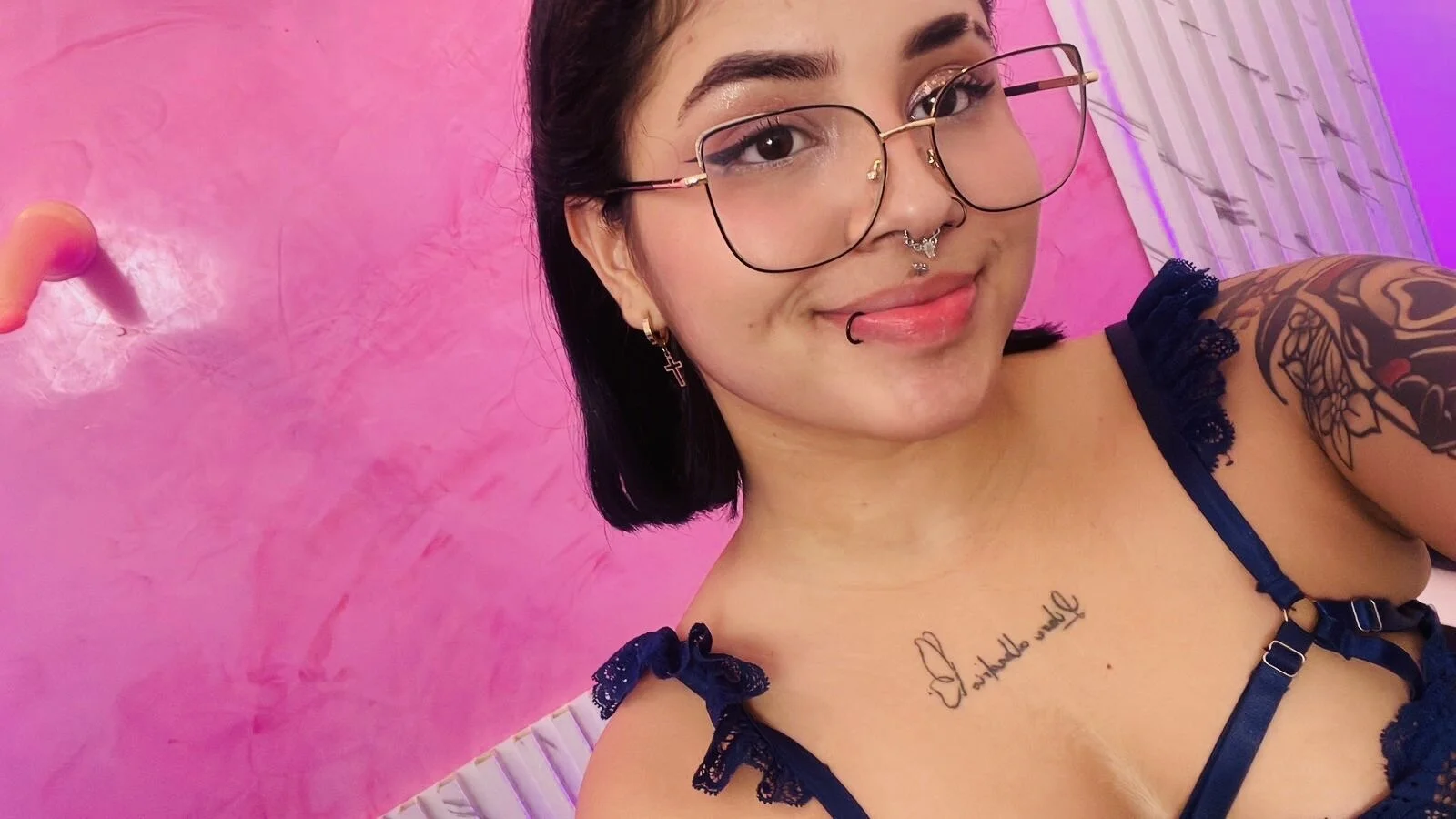 XXX Porn Photo of Nude beth_cast_x 9
