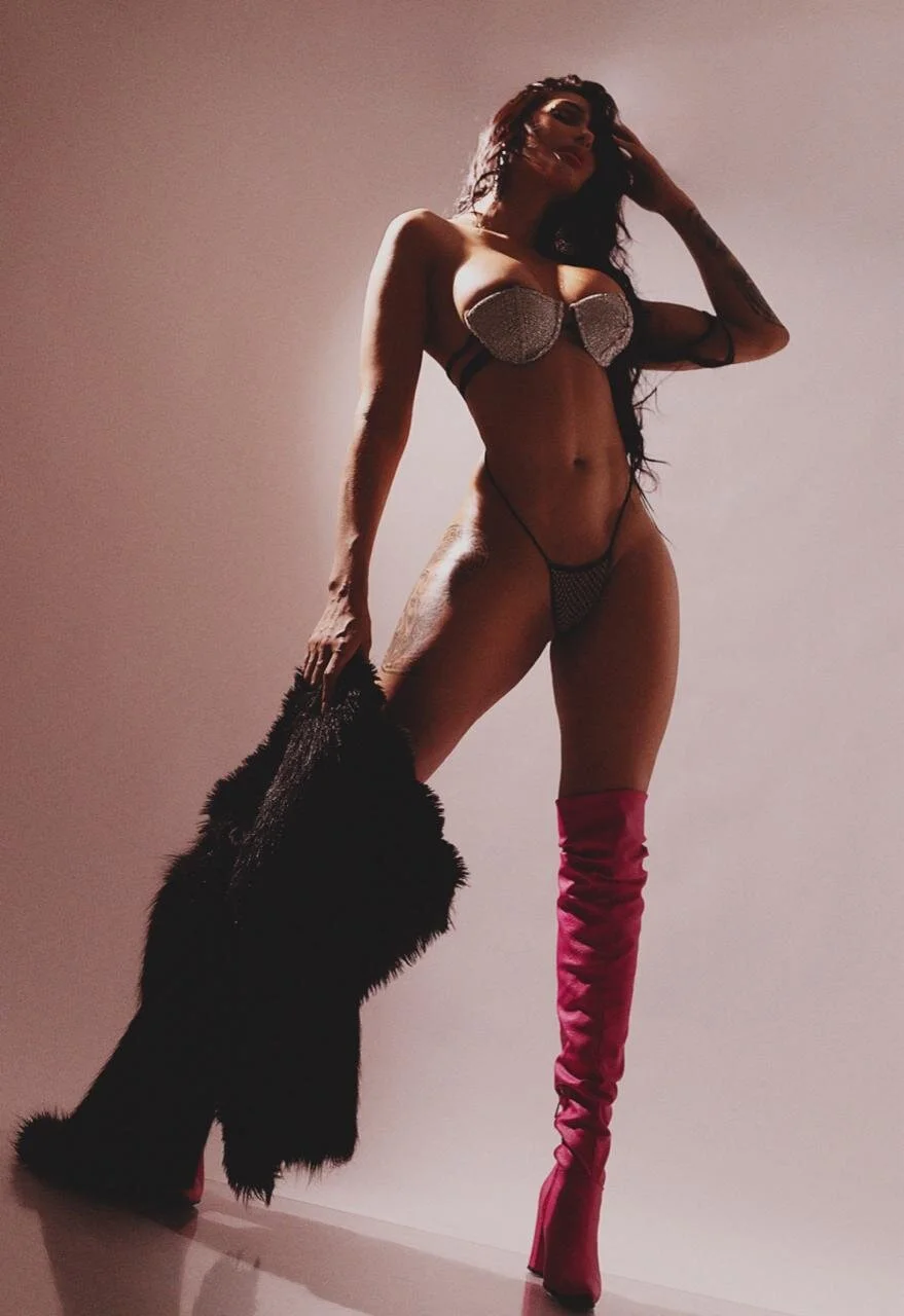 XXX Porn Photo of Nude MeganFoxxi_ 46