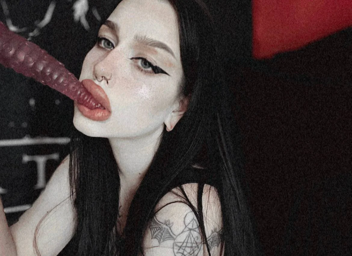XXX Porn Photo of Nude alexx_succubus 21