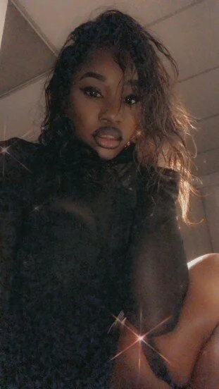 XXX Porn Photo of Nude emm-jay 9