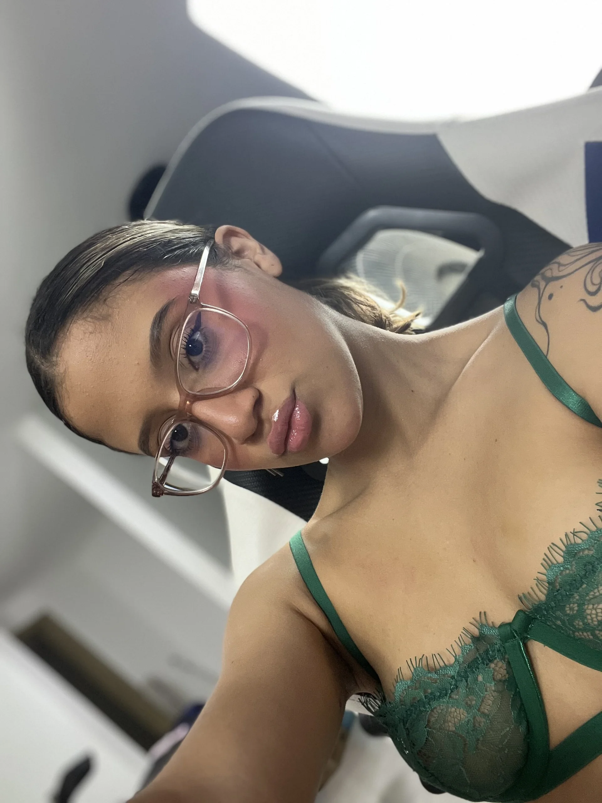 XXX Porn Photo of Nude sexy_hot_friends_ 3