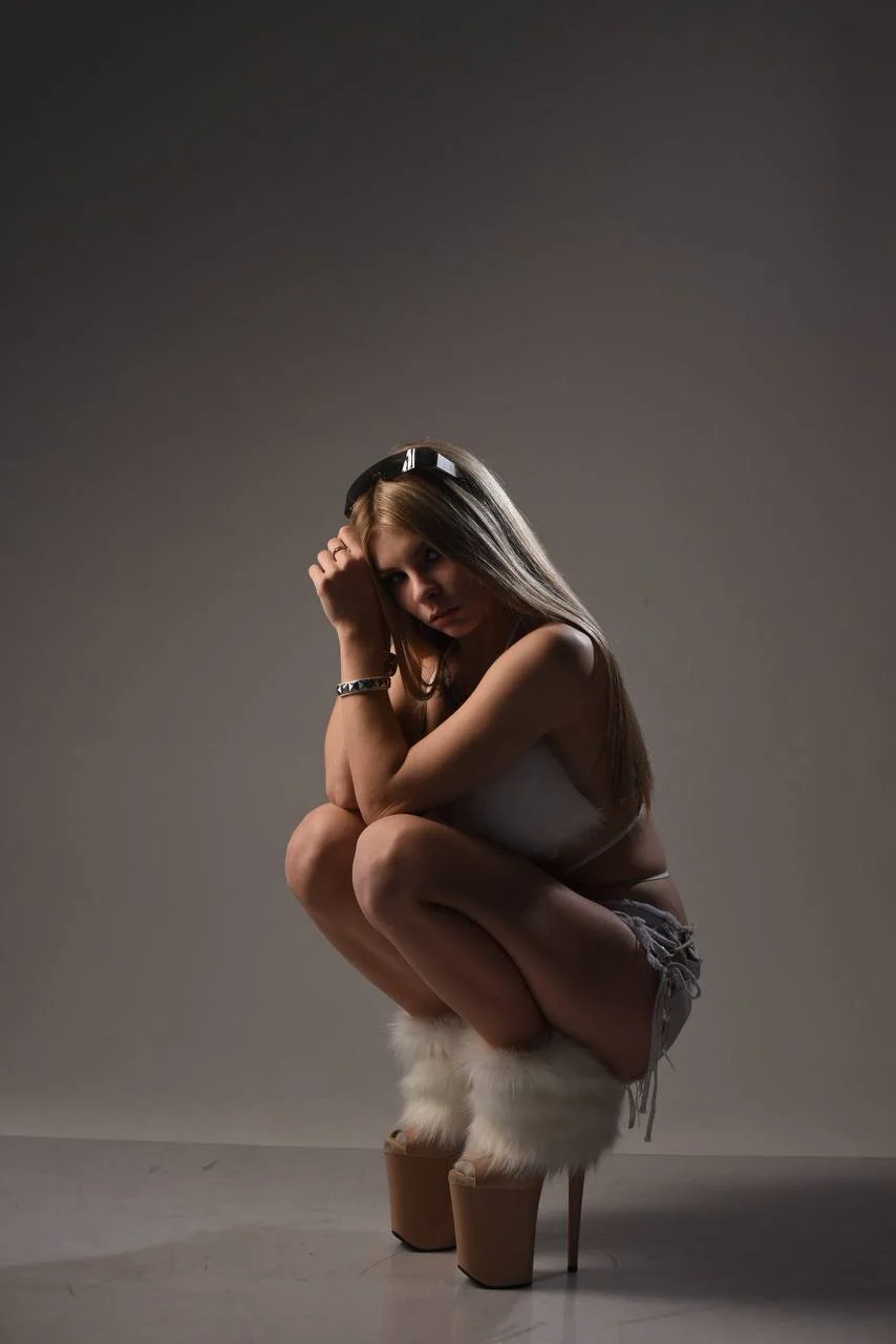 XXX Porn Photo of Nude LesleeOpenshaw 14