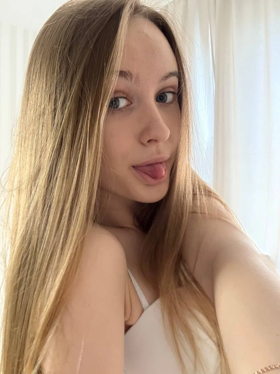 XXX Porn Photo of Nude QuennaCoote 23