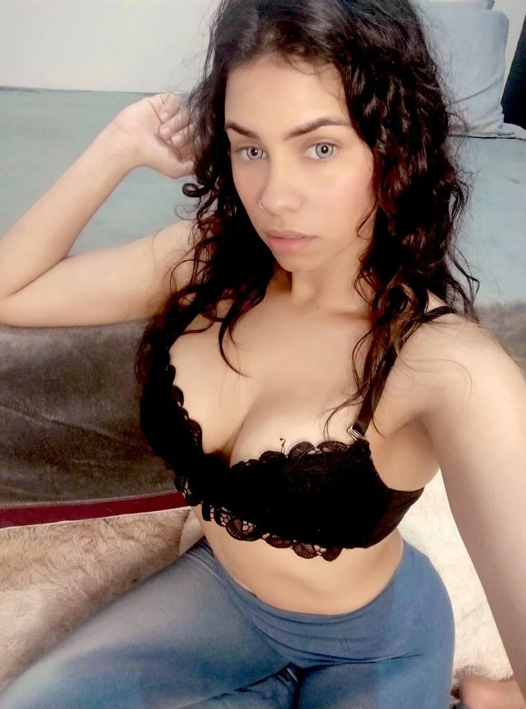 XXX Porn Photo of Nude emilyvalenca 5