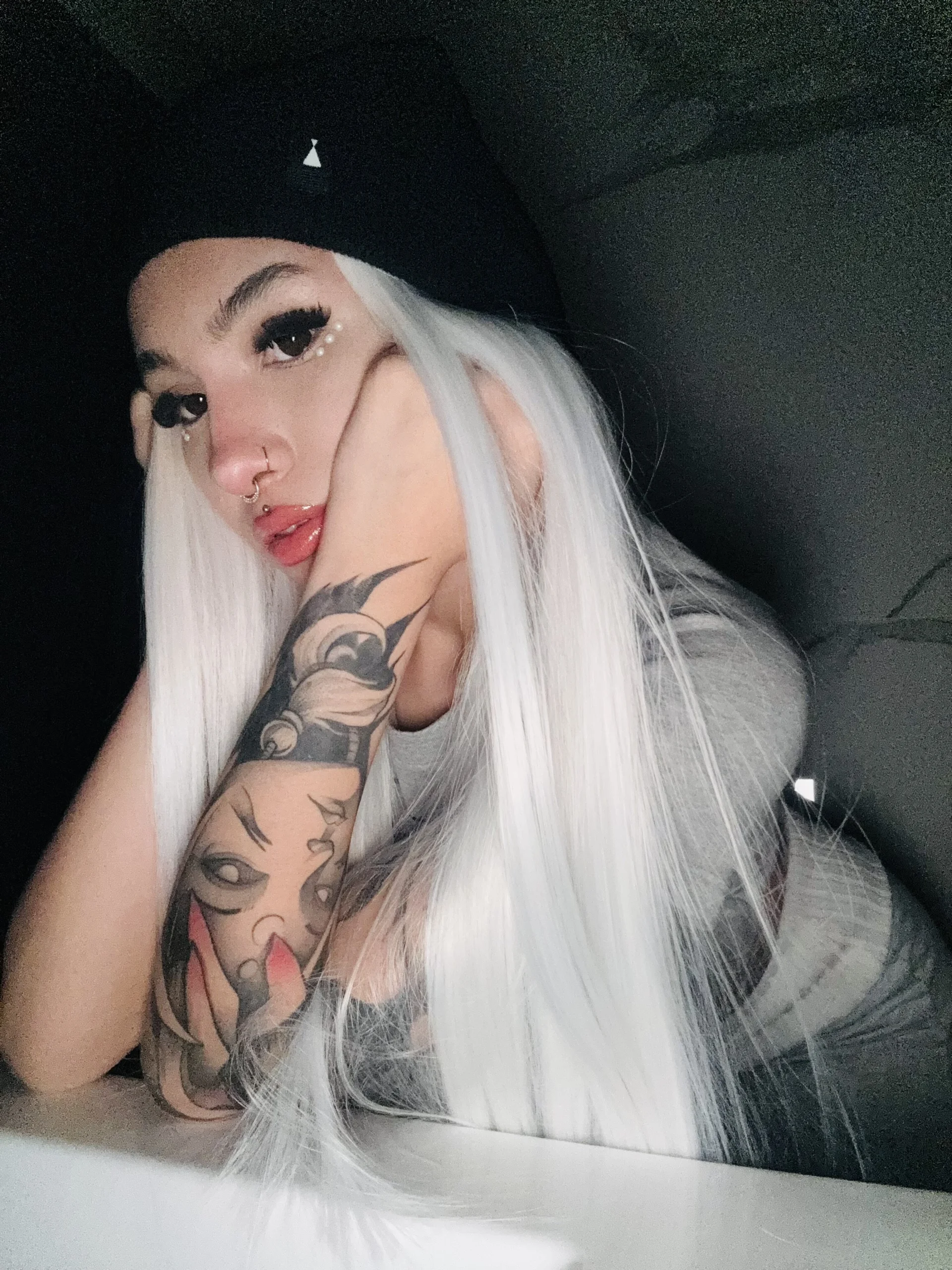 XXX Porn Photo of Nude cuteezoe 99
