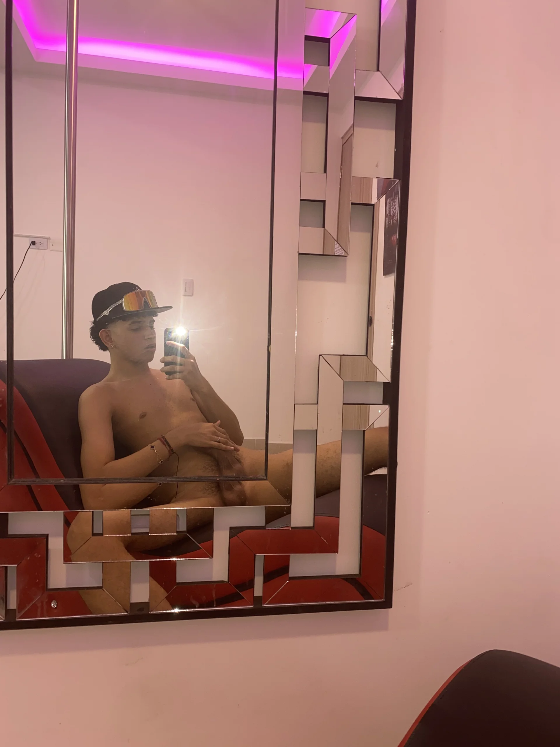 XXX Porn Photo of Nude KING_OFF_BOYS 9
