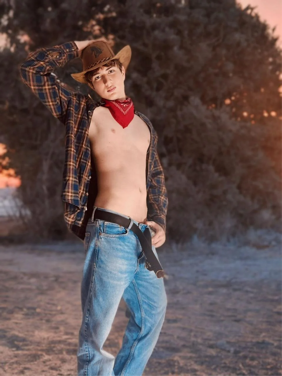 XXX Porn Photo of Nude Oscar_fox_ 5