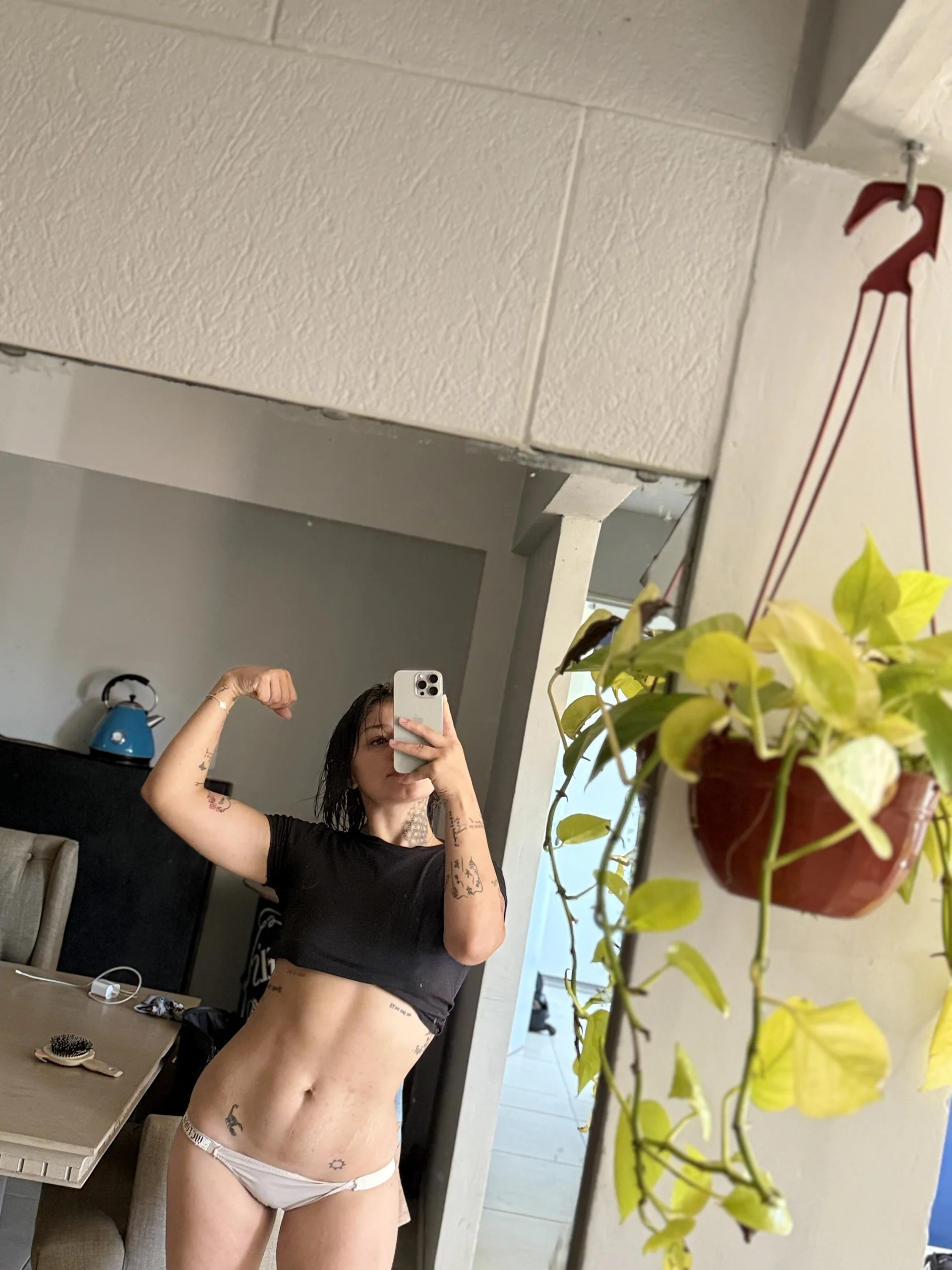 XXX Porn Photo of Nude Abrildqquino 3