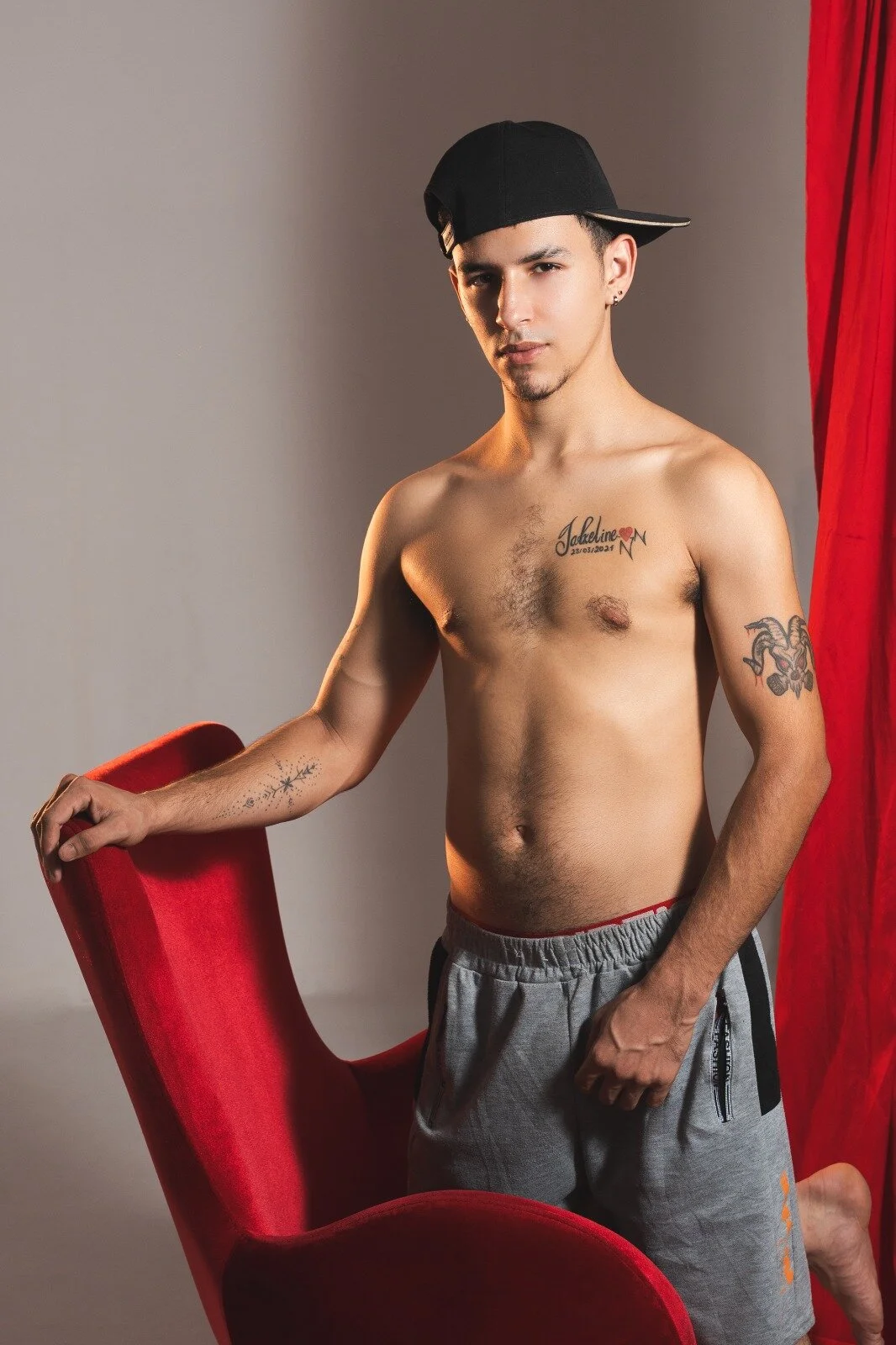 XXX Porn Photo of Nude MikeMyllers2345 8
