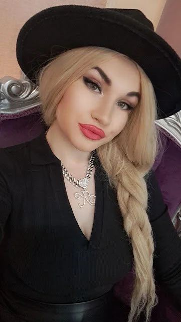 XXX Porn Photo of Nude MistressKasandra 16