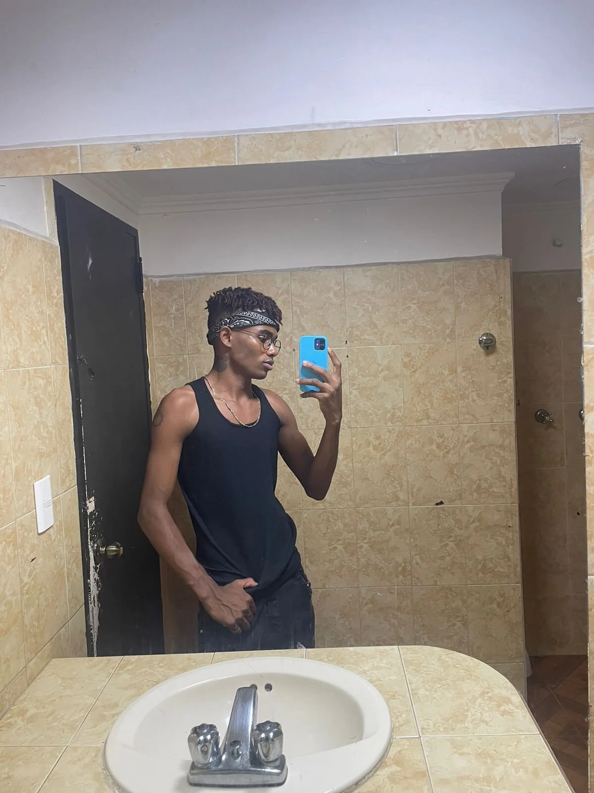 XXX Porn Photo of Nude fer_perez_ 18