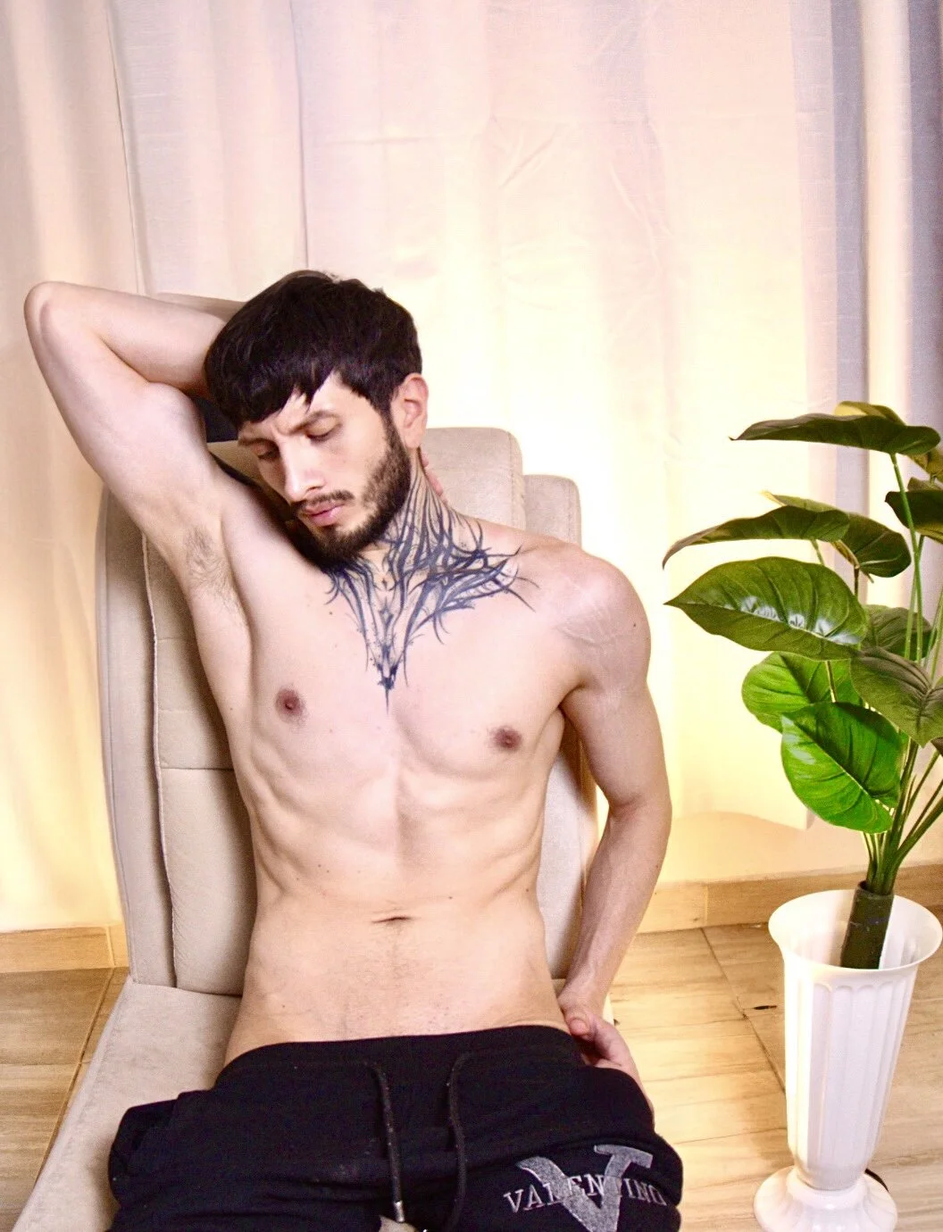 XXX Porn Photo of Nude Alessandro_Sarantez 2
