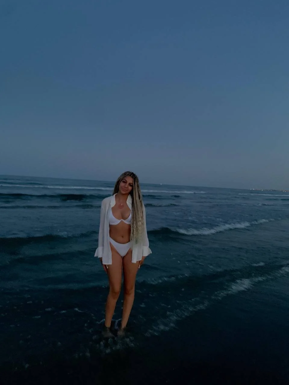 XXX Porn Photo of Nude GoldieAmis 1