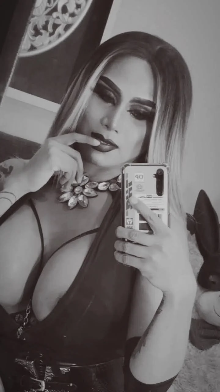 XXX Porn Photo of Nude DominatrixMistressSilva 22