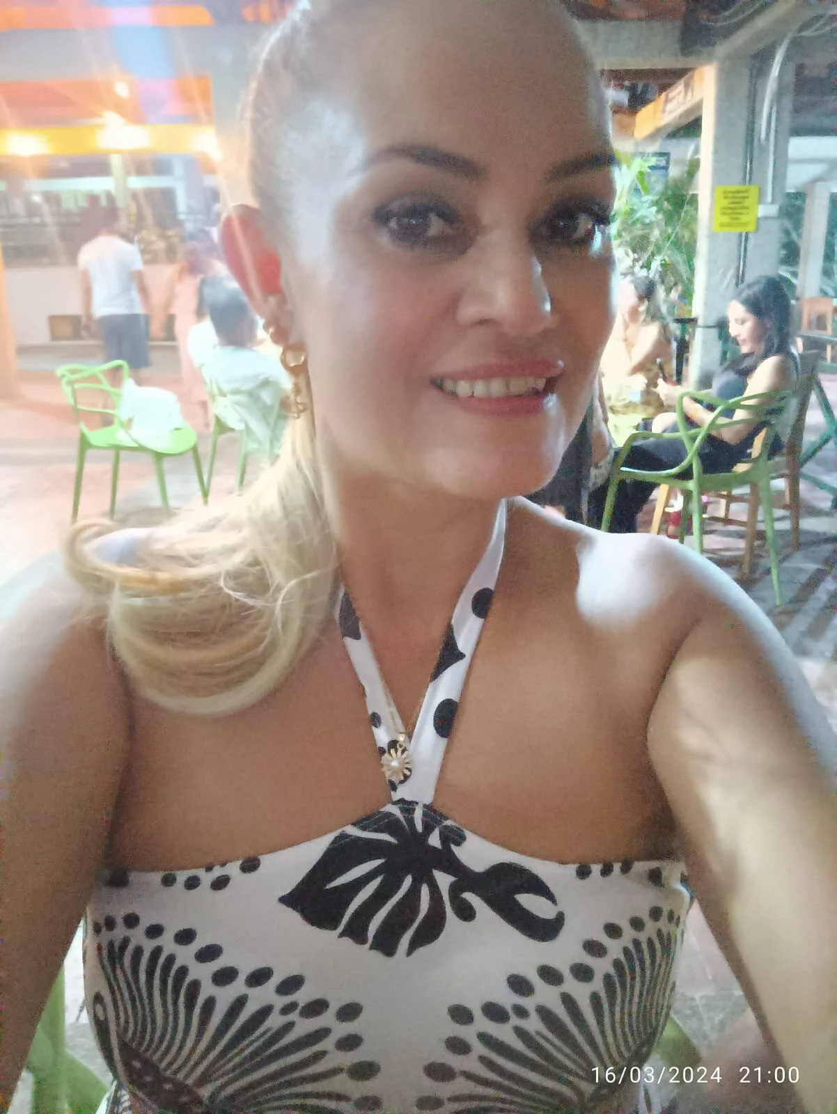 XXX Porn Photo of Nude CarolinneFiotti 3