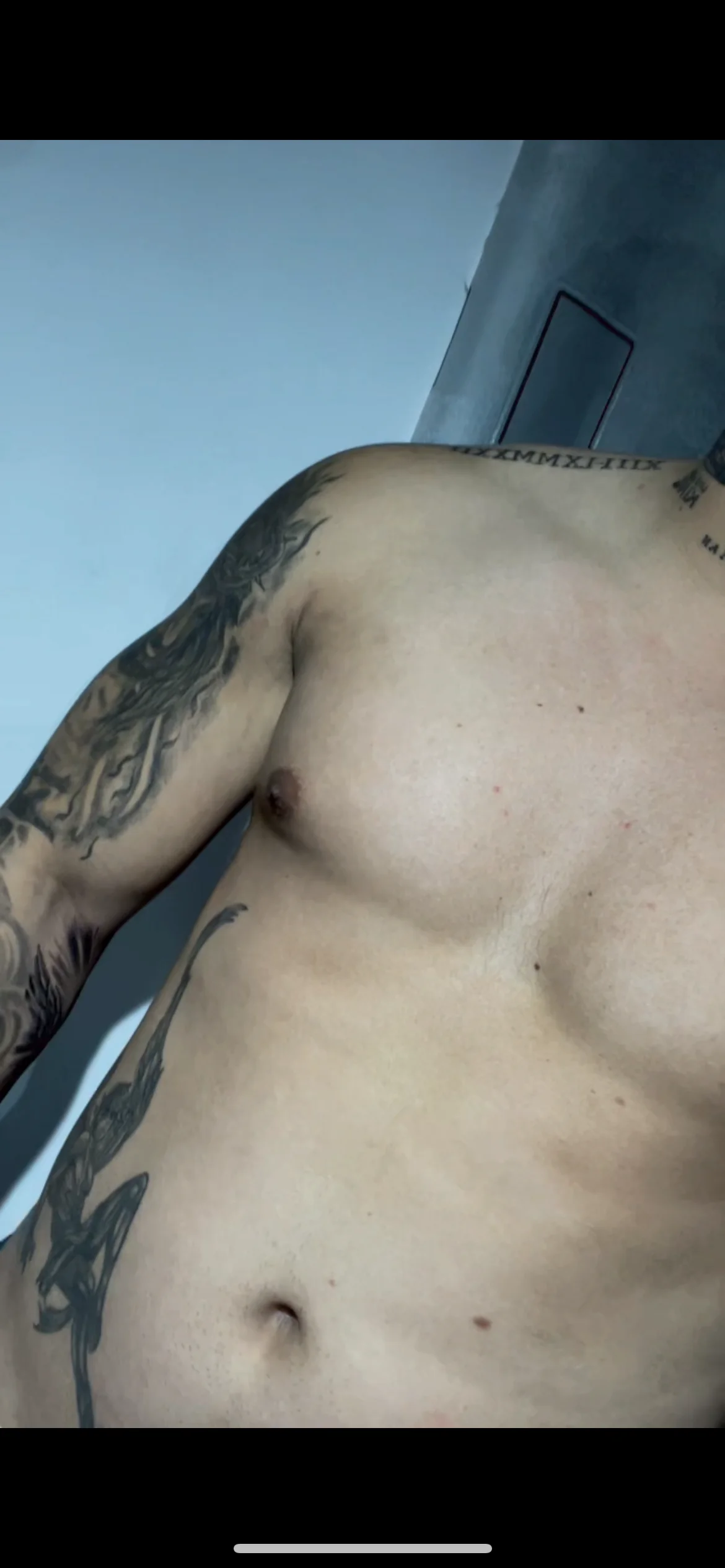 XXX Porn Photo of Nude King_boy13 2