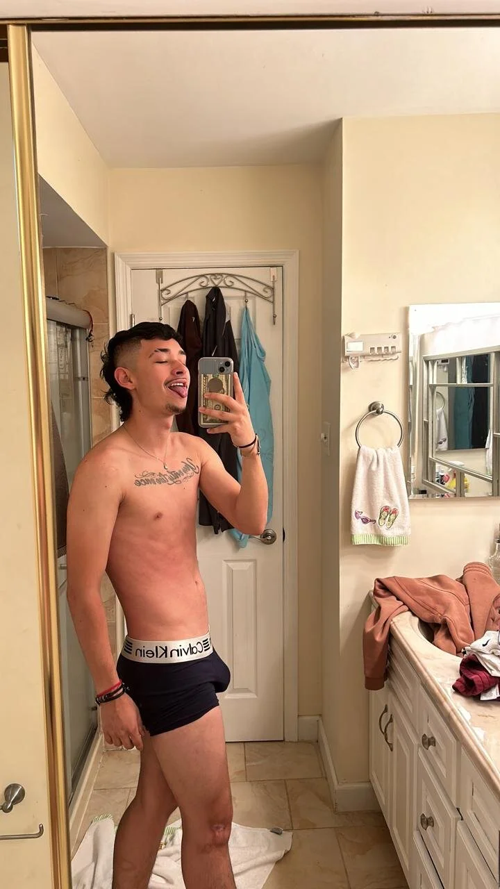 XXX Porn Photo of Nude BabyAzz19 3