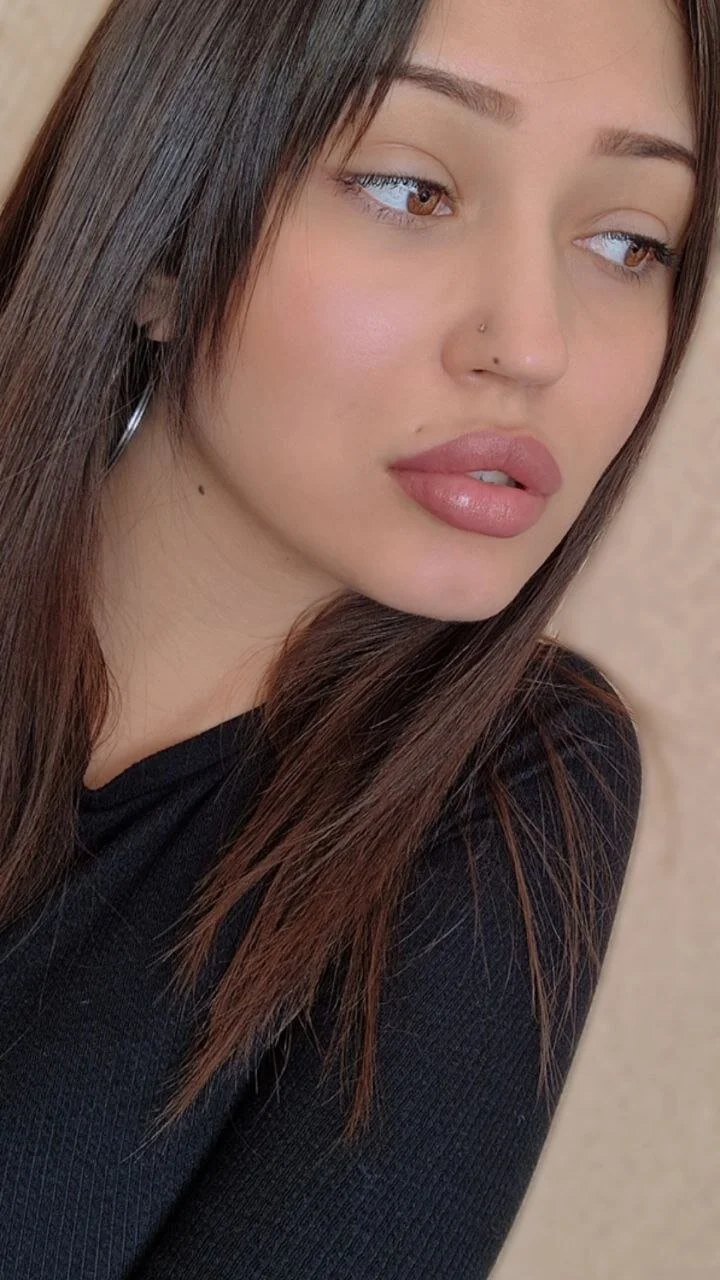 XXX Porn Photo of Nude Adel_chocolate_ 2