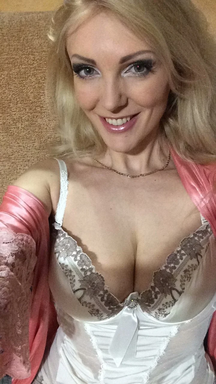 XXX Porn Photo of Nude Monna 8