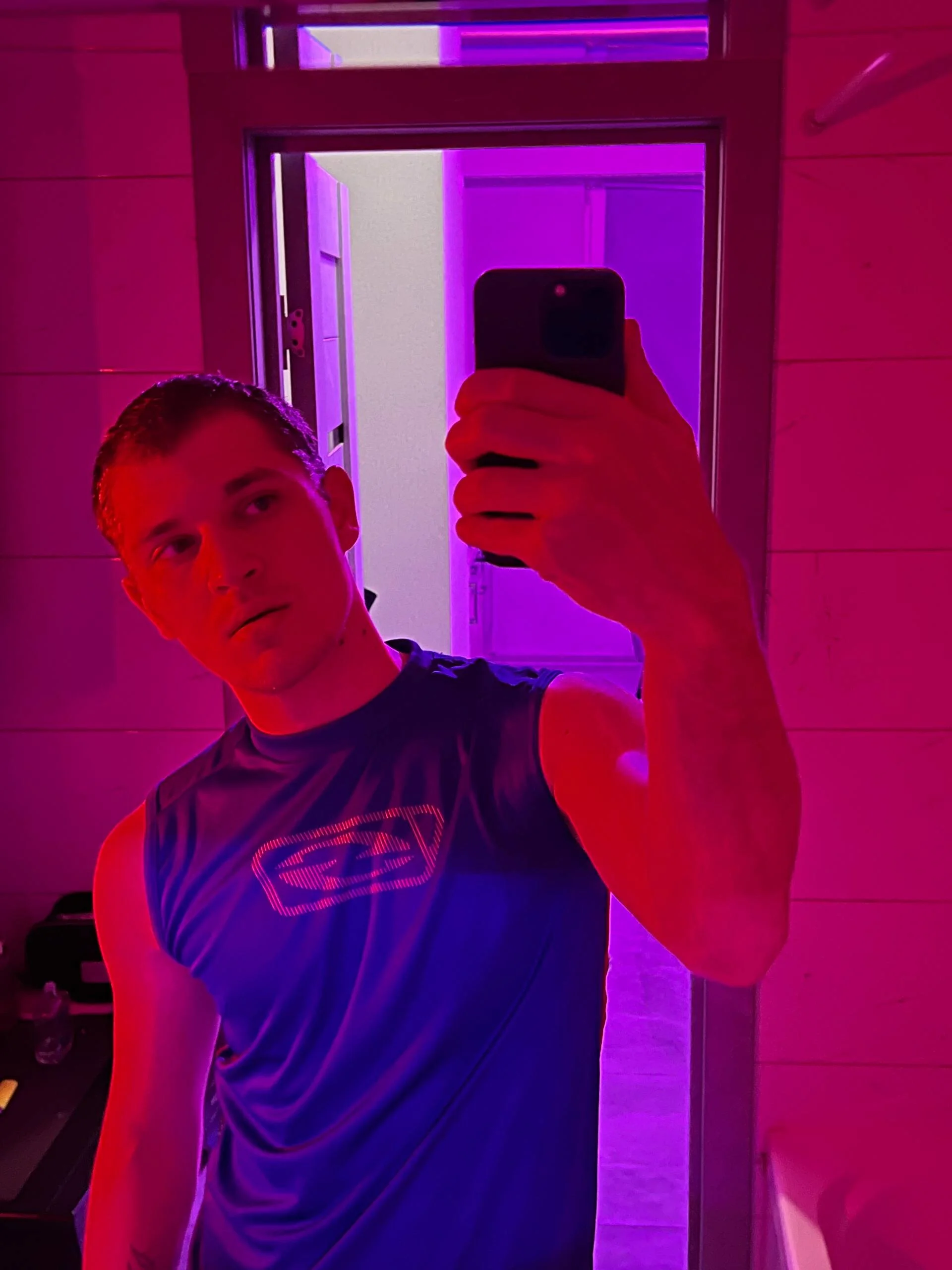 XXX Porn Photo of Nude Bob_bucks 3