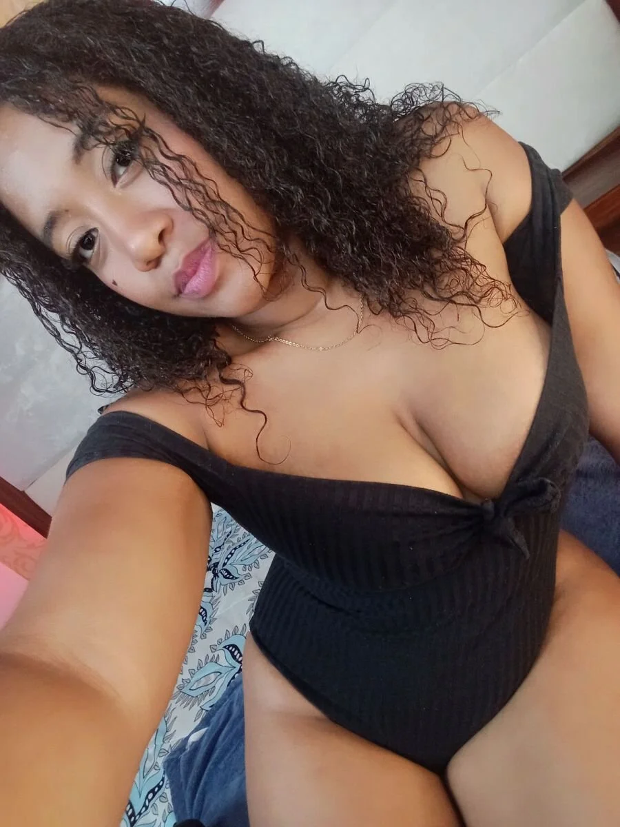 XXX Porn Photo of Nude mia_rouxx1 19