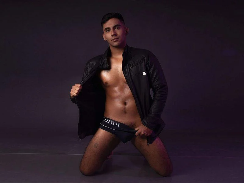 XXX Porn Photo of Nude romanpearce_ 4