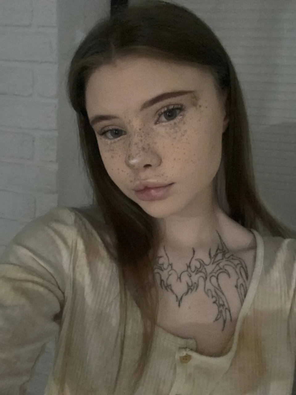 XXX Porn Photo of Nude CarolinePepper 1