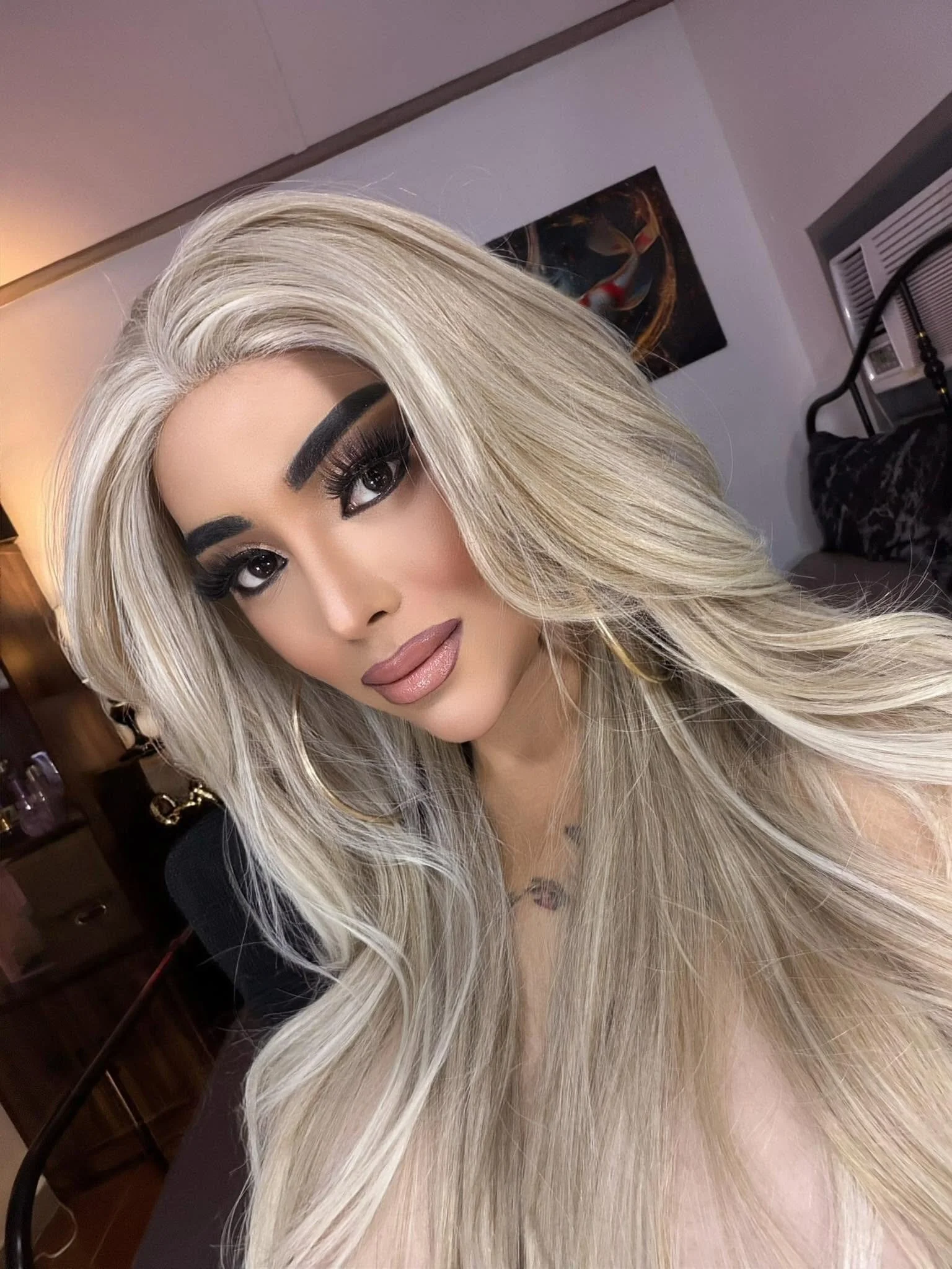 XXX Porn Photo of Nude 13incHugeCockExploder 9
