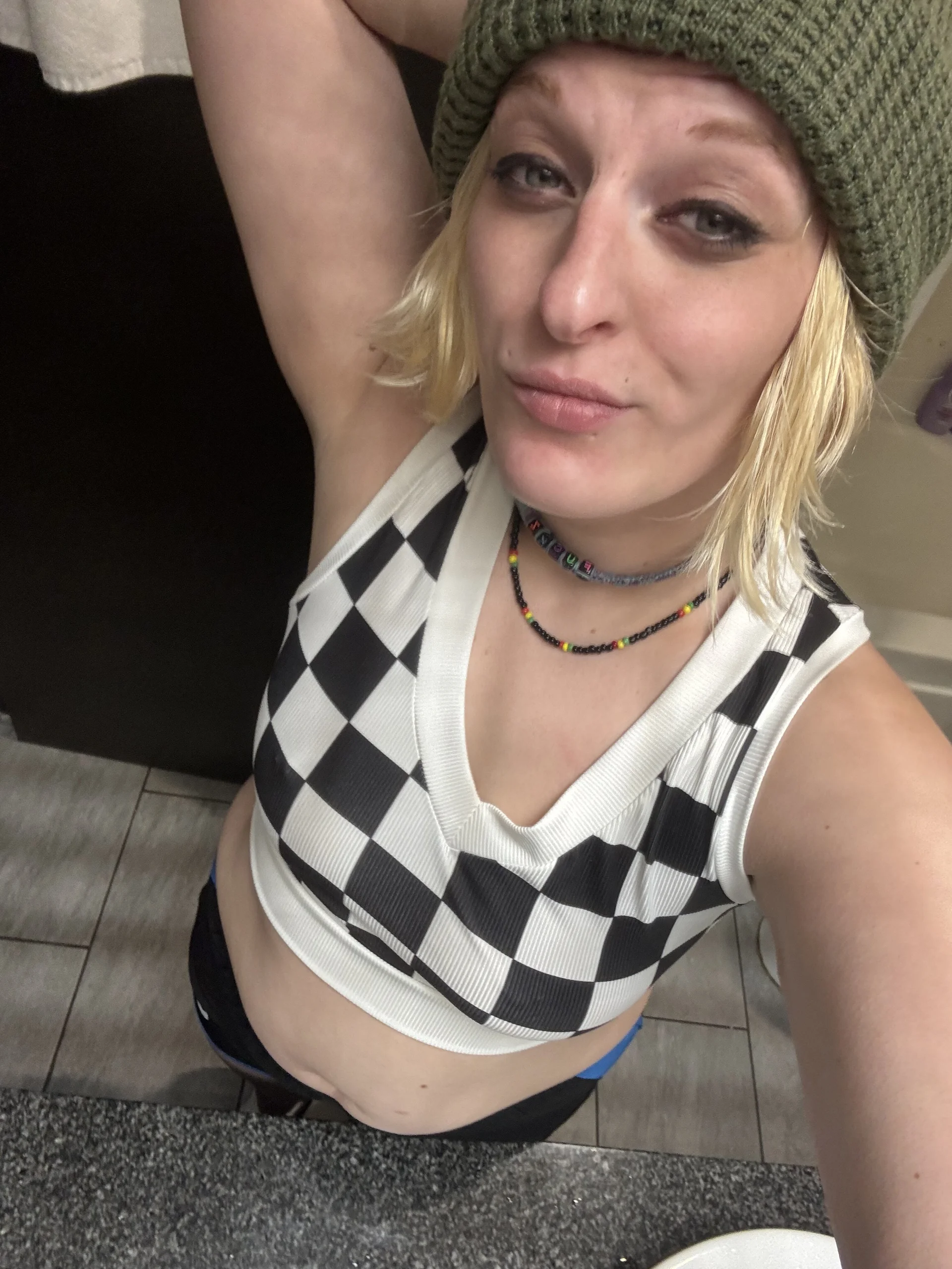 XXX Porn Photo of Nude KITTYBOOBOOFUXX 31