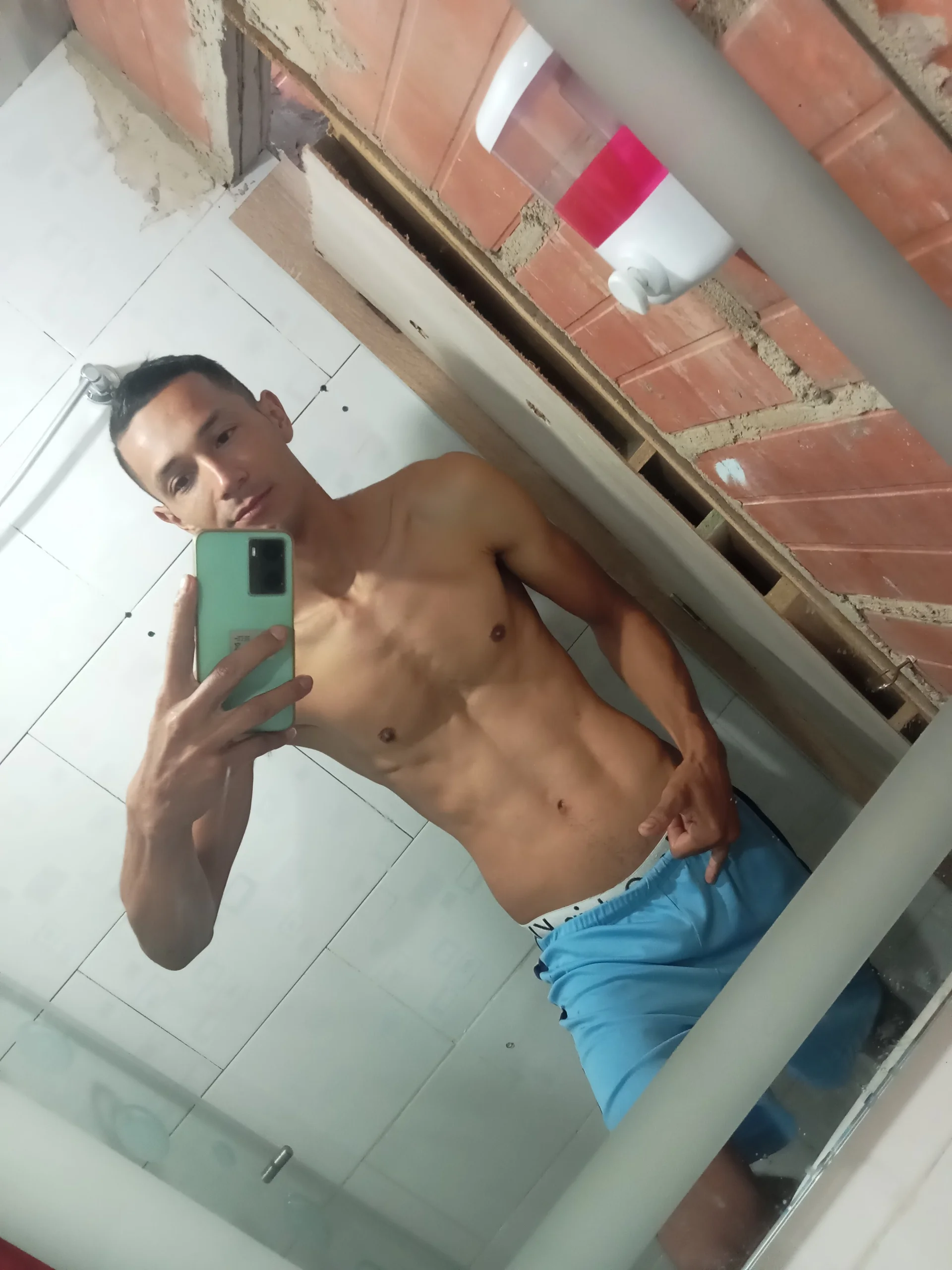 XXX Porn Photo of Nude axloz 1