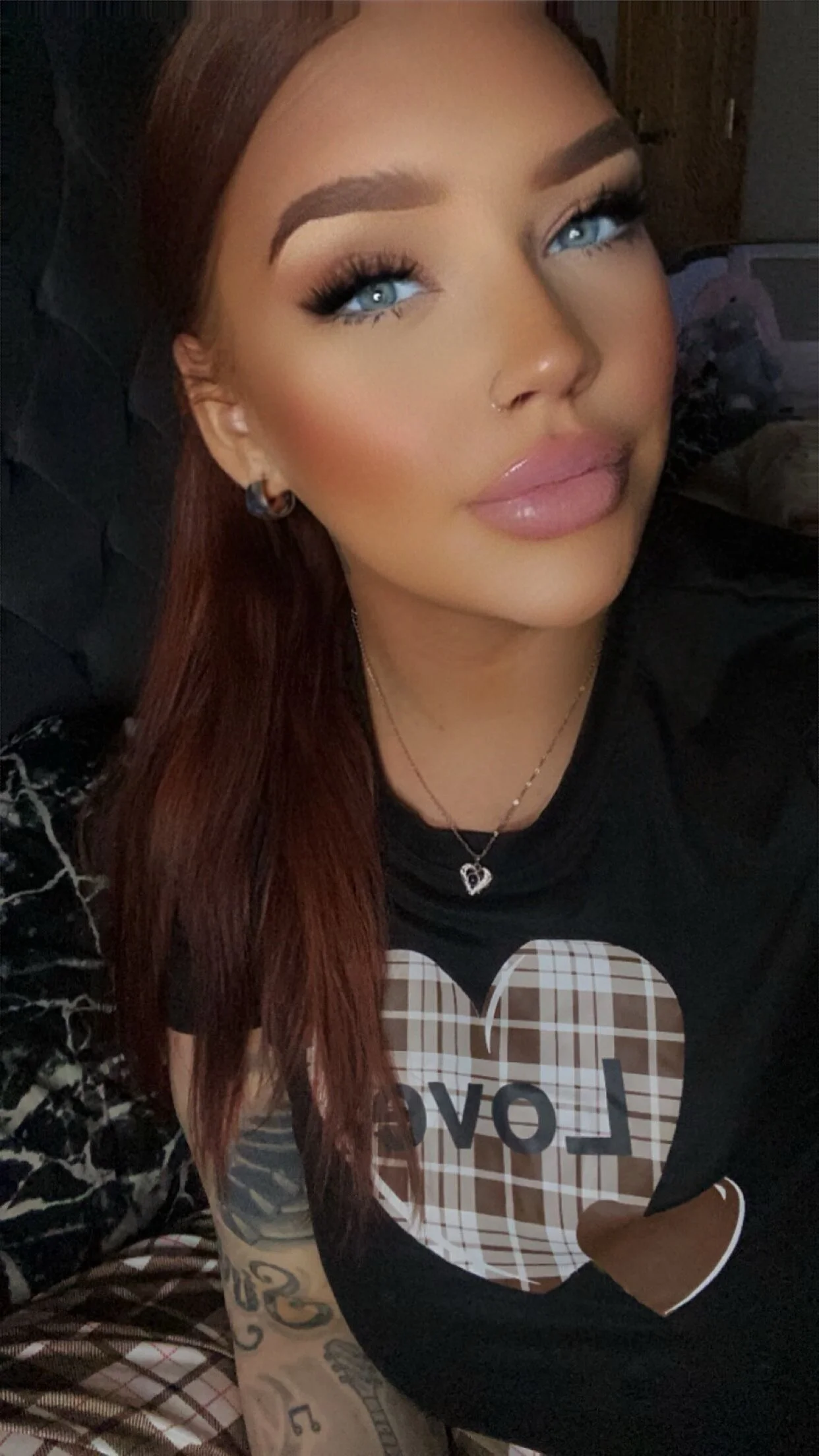 XXX Porn Photo of Nude CurvyGirlMyla 1