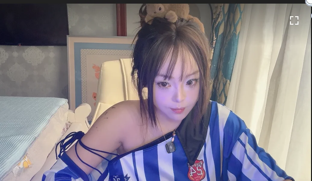 XXX Porn Photo of Nude LongLongQueen 22